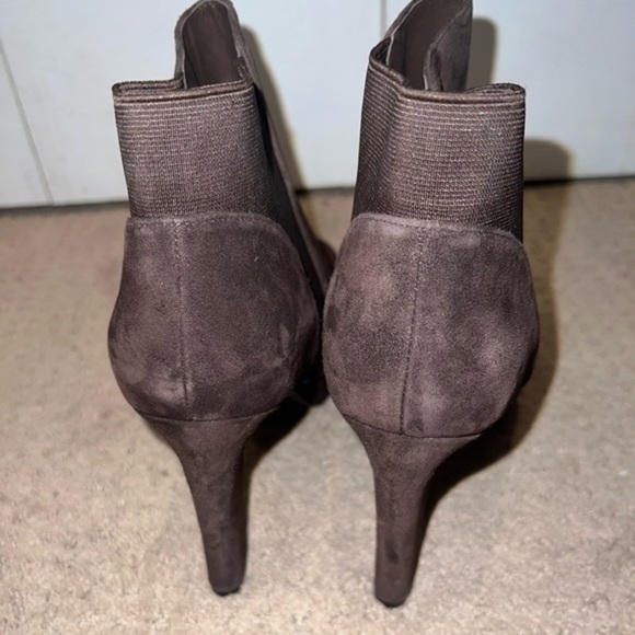 VIA SPIGA Suede Ankle Boots - Picture 2 of 5